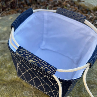 vue gros plan sur intérieur sac japonais doublé toile blanche